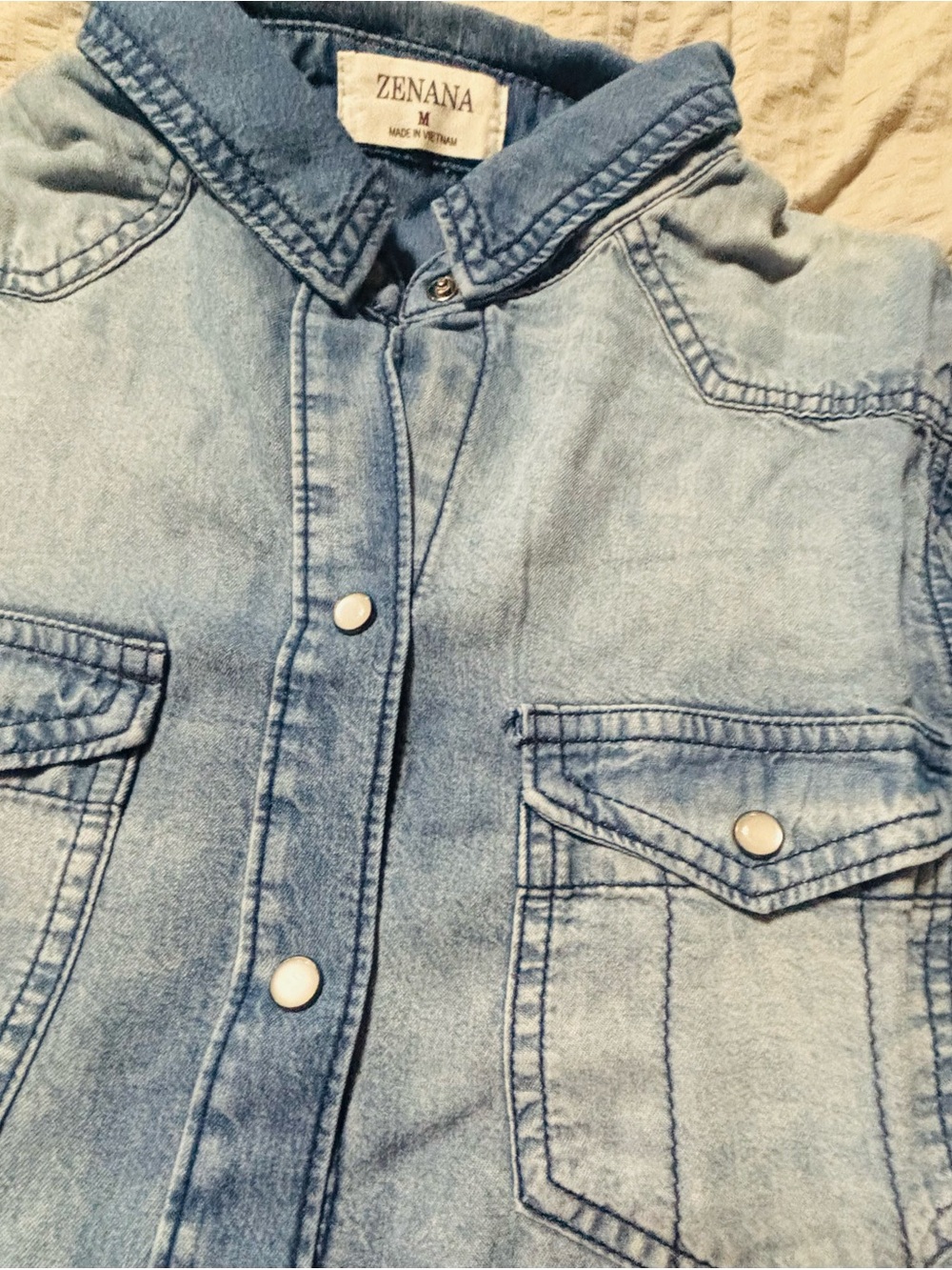 Zenana NWOT Denim Snap Front Western Shirt Medium - Picture 5 of 5